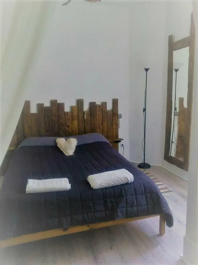 Holiday home Un Petit Coin De Paradis Gluiras
