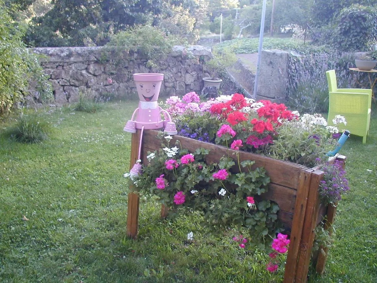 Holiday home Un Petit Coin De Paradis Gluiras