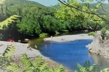 Un Petit Coin De Paradis Gluiras 0*,  France