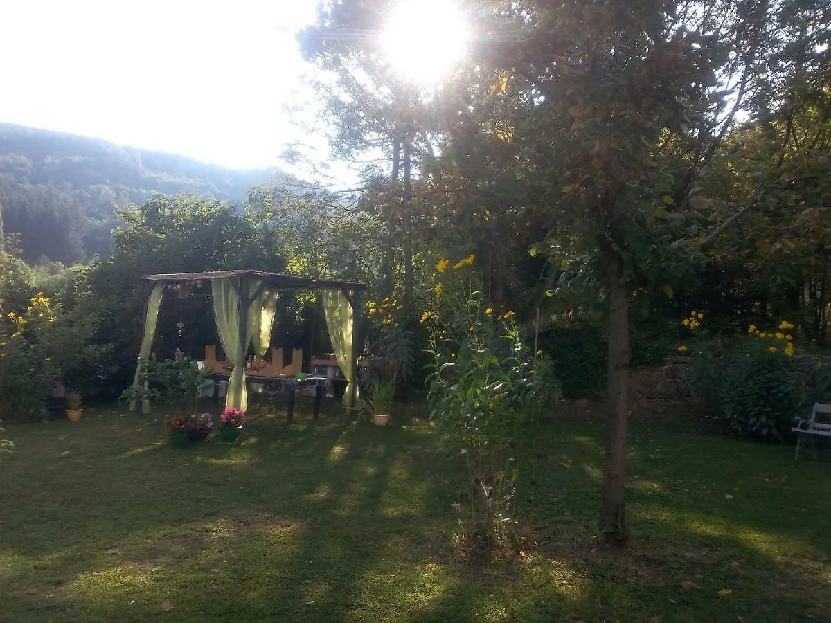 Holiday home Un Petit Coin De Paradis Gluiras France