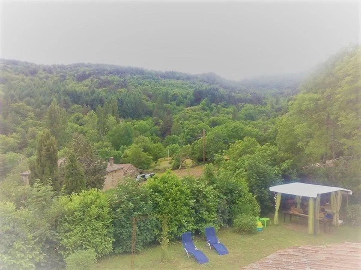 Holiday home Un Petit Coin De Paradis Gluiras